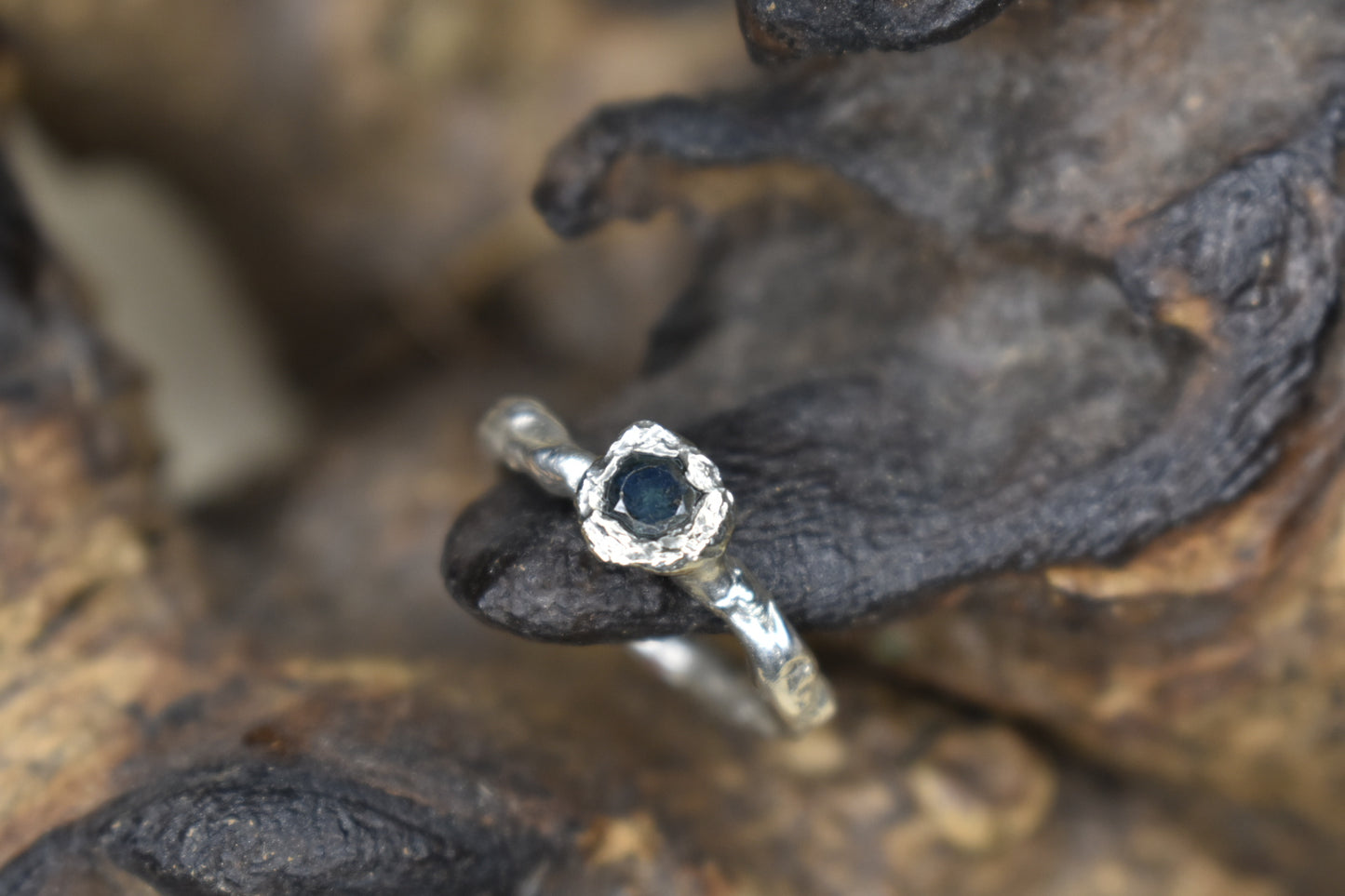 Green/blue sapphire silver ring 0.30 cts. Skiddaw Mountain, Lake District.