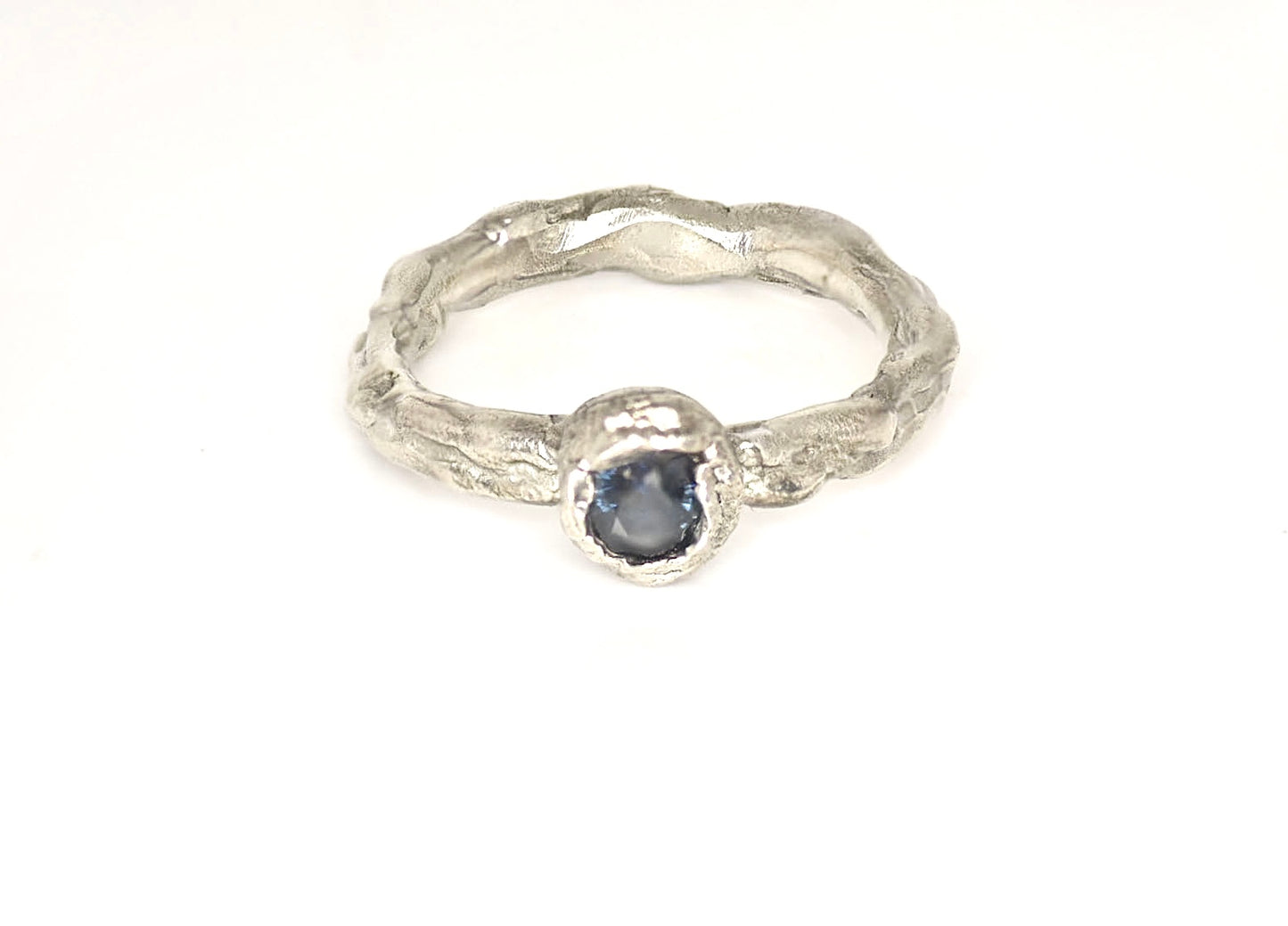 Green/blue sapphire silver ring 0.30 cts. Skiddaw Mountain, Lake District.